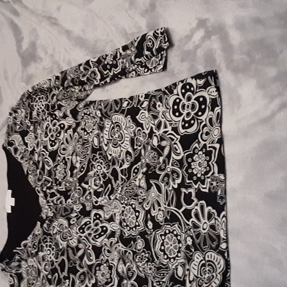 Charter Club Black and White Pullover Top. - Picture 2 of 10